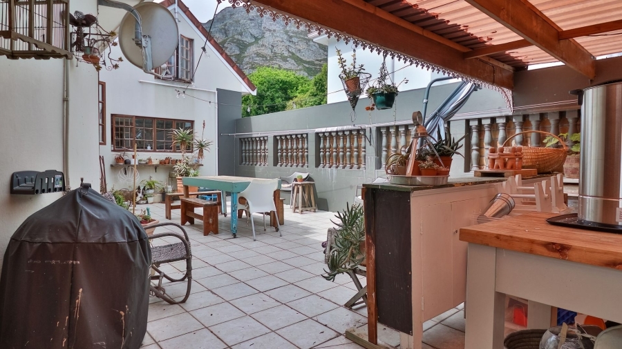 3 Bedroom Property for Sale in Voelklip Western Cape